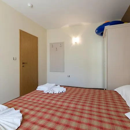 Apartment ❤ 1 Bedroom W Kitchen & Pool View ❤wz❤