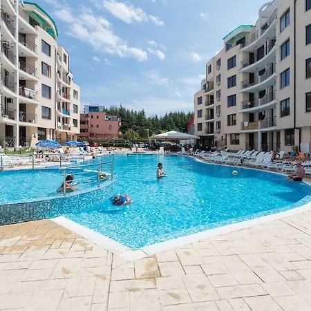 ❤ 1 Bedroom W Kitchen & Pool View ❤wz❤ Slantschew brjag